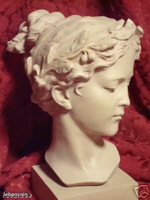 Bust woman art nouveau, patina terracotta beige light