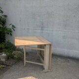 "Very" folding table
