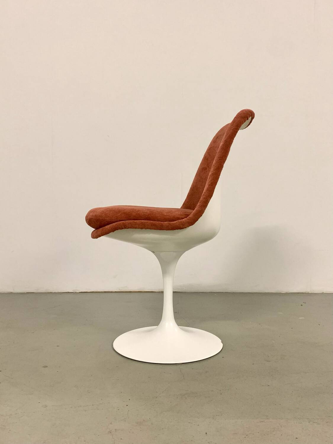 Eero Saarinen Side Chair upholstered 80s by Knoll