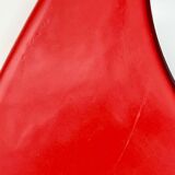 Miroir italien Space Age rouge avec étagère, années 1970