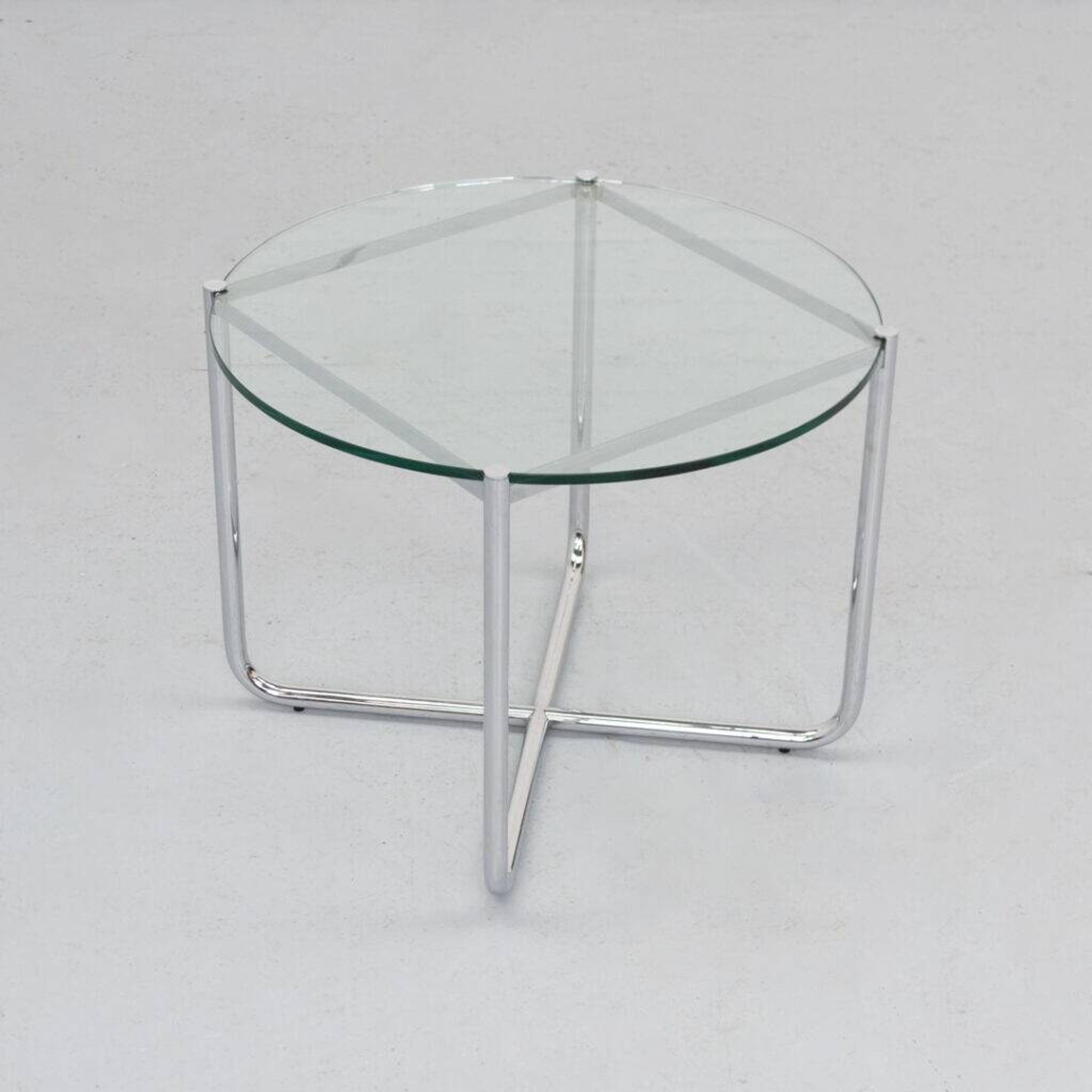Table basse MR de Mies van der Rohe pour Knoll, années 1980.