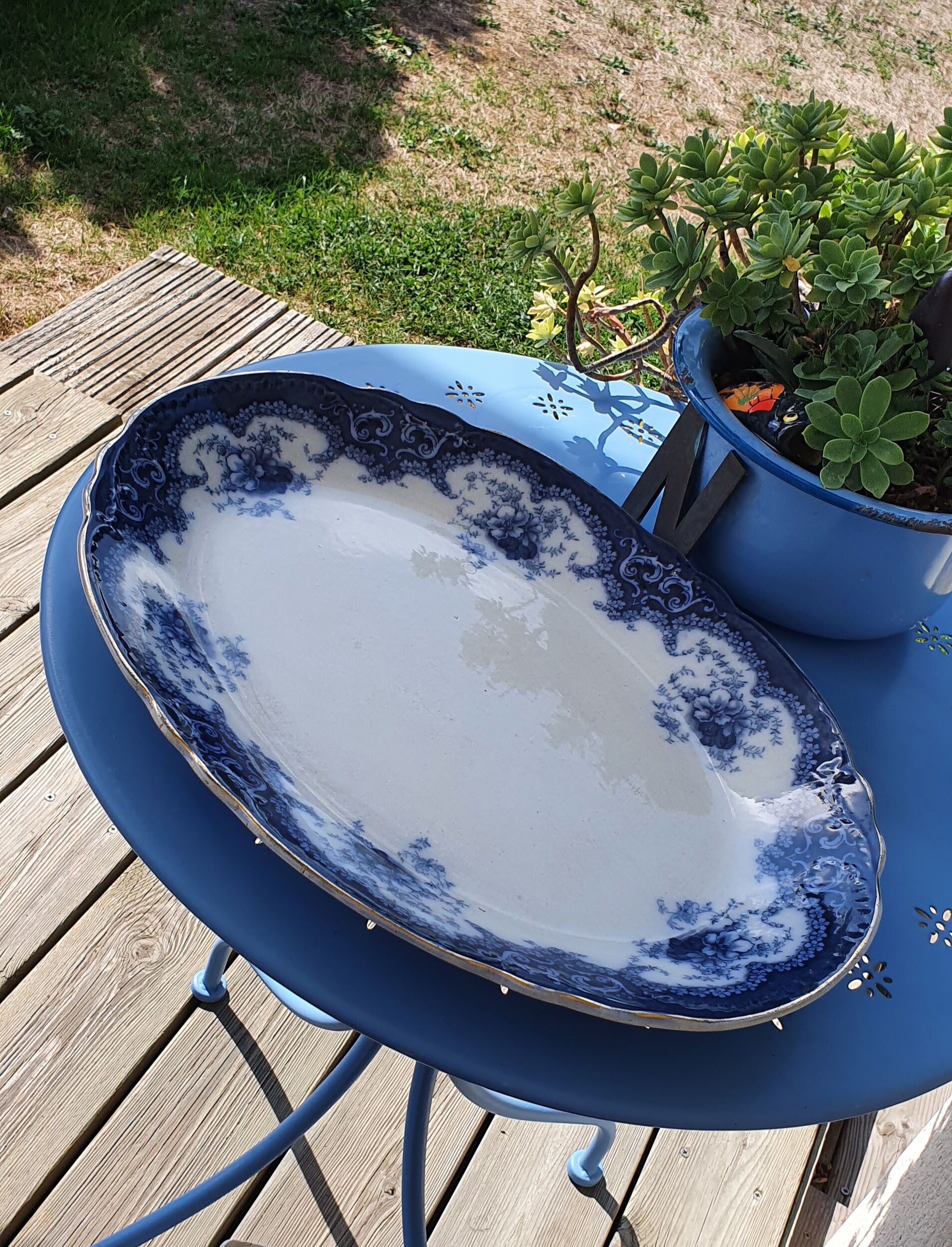 English porcelain dish