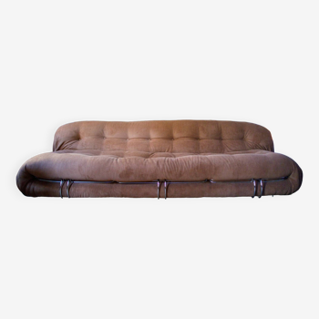 Soriana 4-seater sofa by Afra & Tobia Scarpa, 1970.