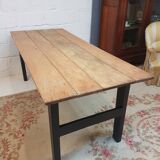 Farm table