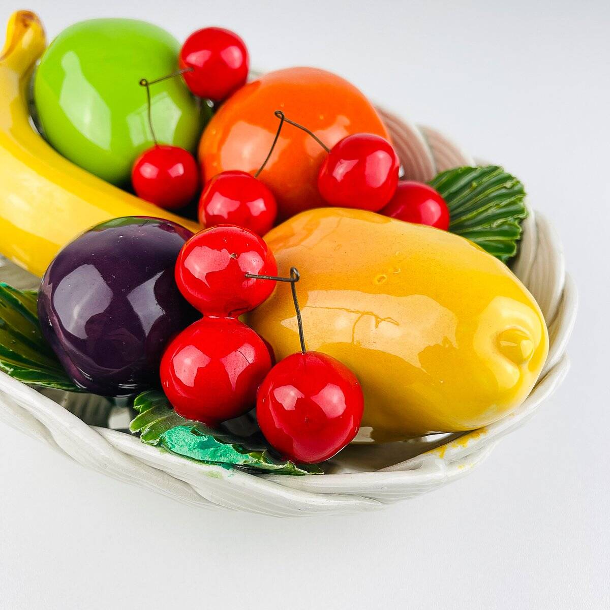 Vintage Italian ceramic fruit basket from the mid-20th century, 1980s.