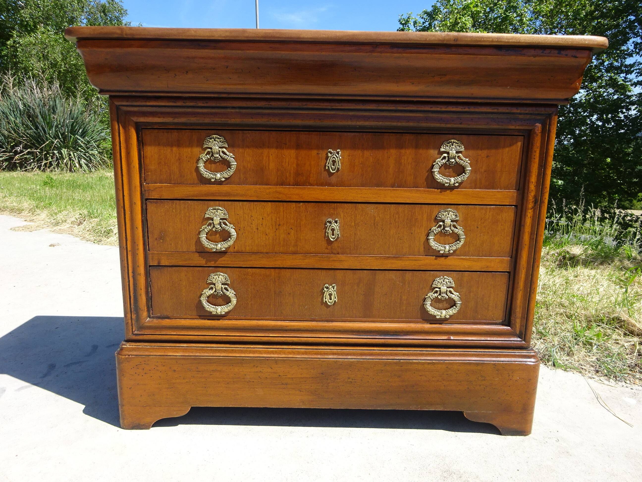 Commode 4 tiroirs, tout en bois