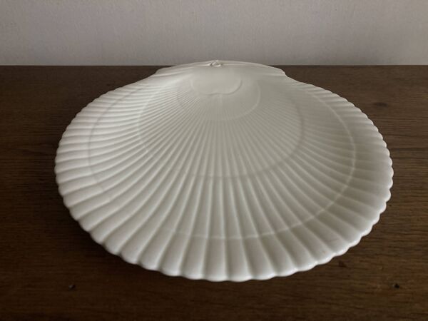 Plat neo classique coquille greek revival Wedgwood Etruria 1940