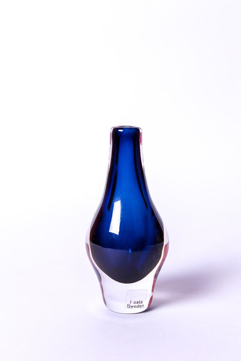 Miniature glass vase by Mona Morales-Schildt for Kosta 1950s