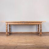 Farm table