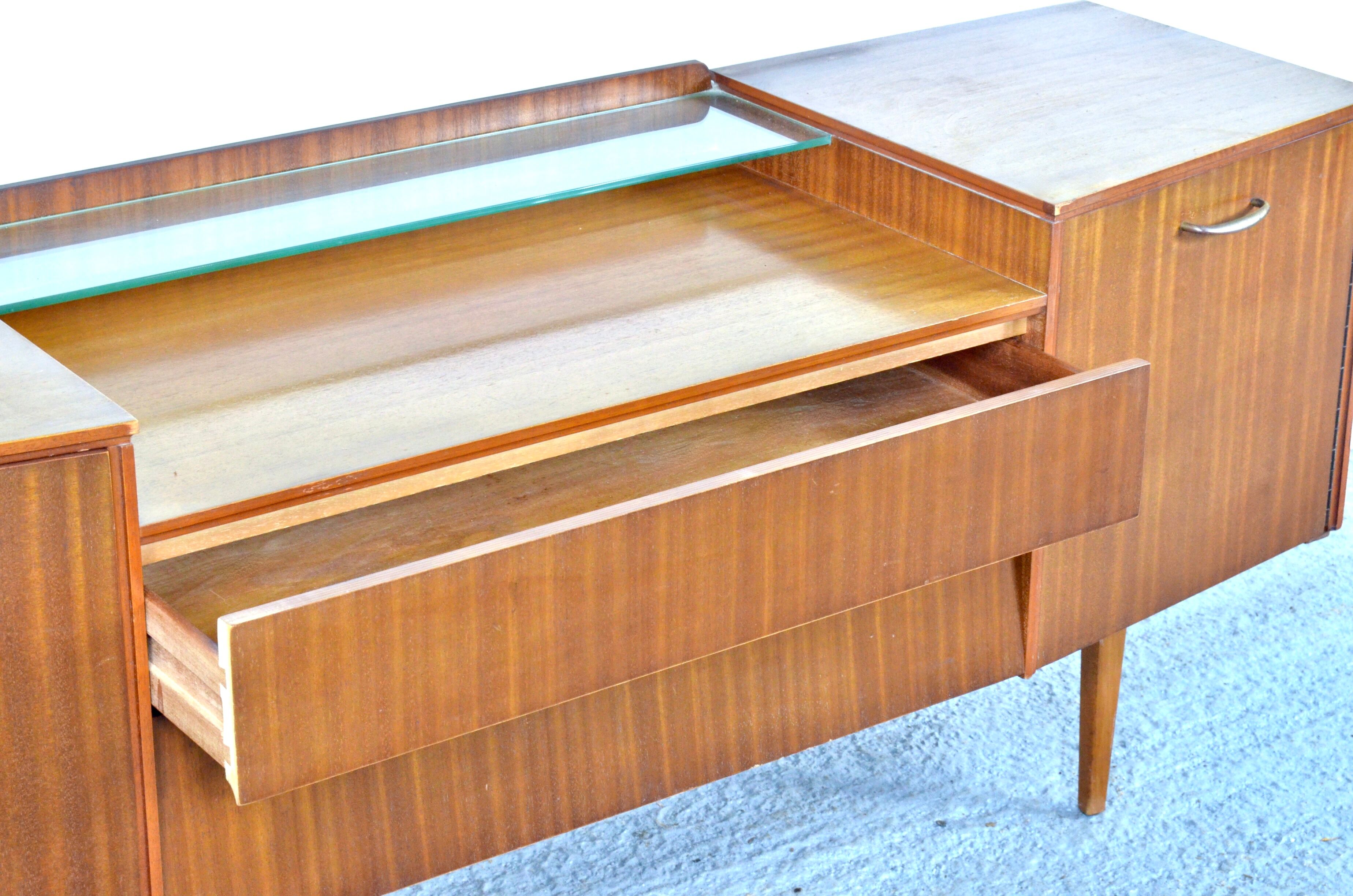 Avalon buffet in Teak and Glass