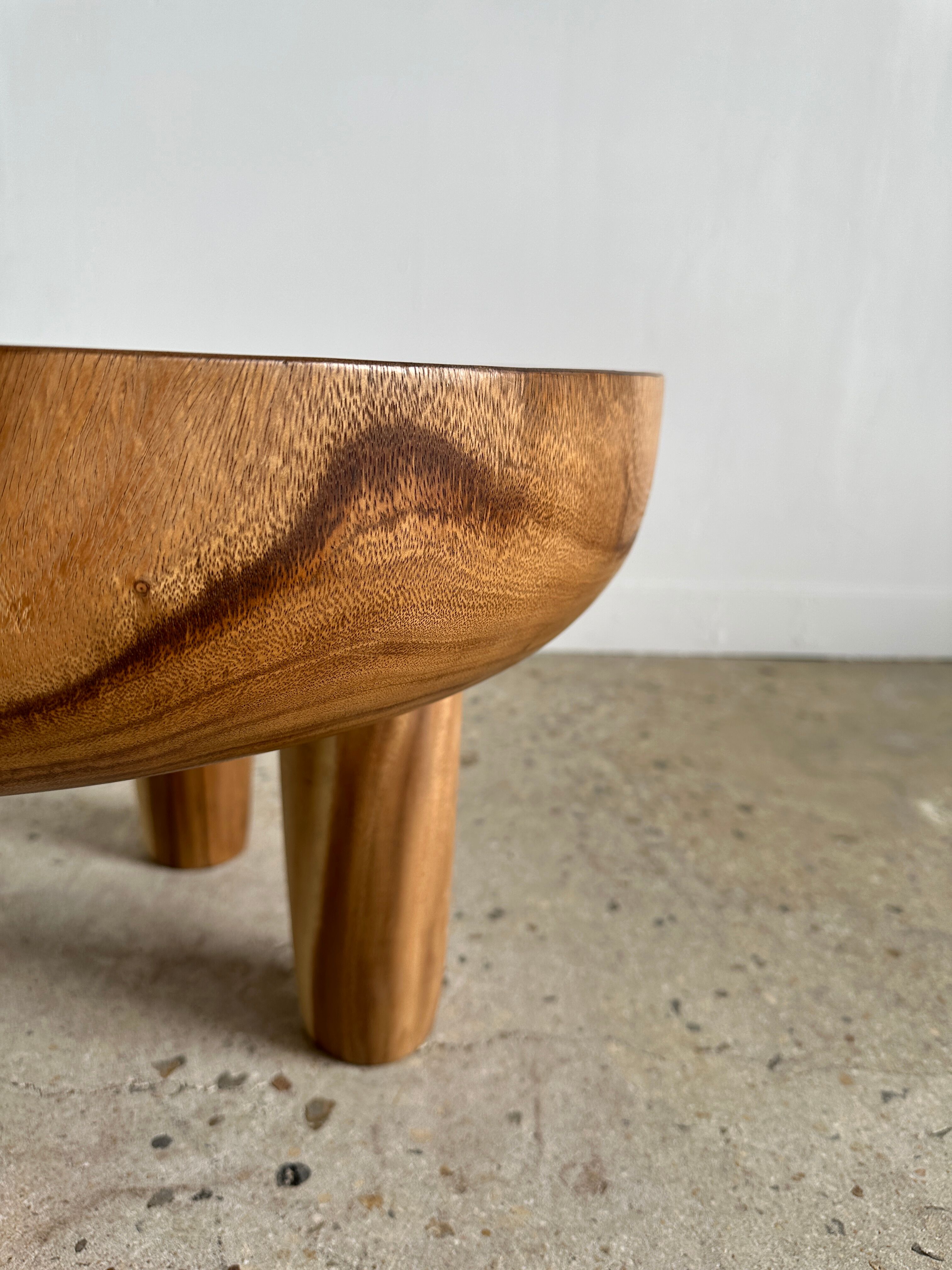 Coffee table, quadripod suar coffee table