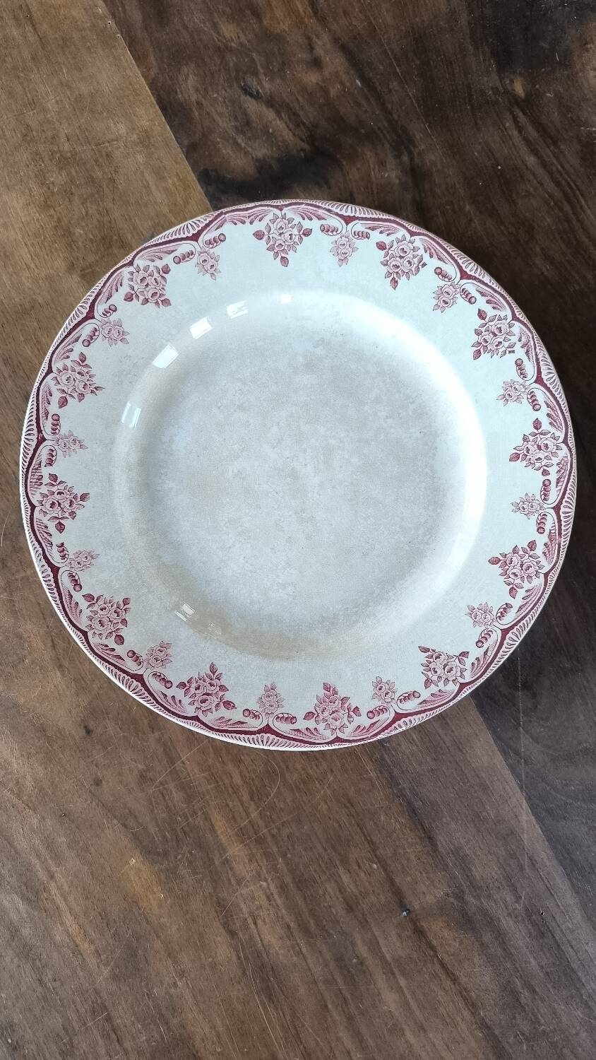 Iron earth serving dish