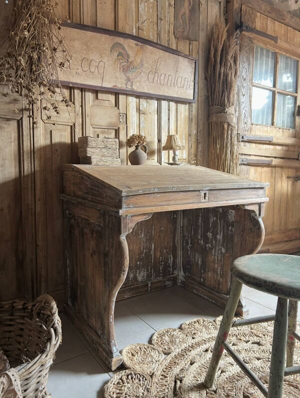 Ancien bureau scriban