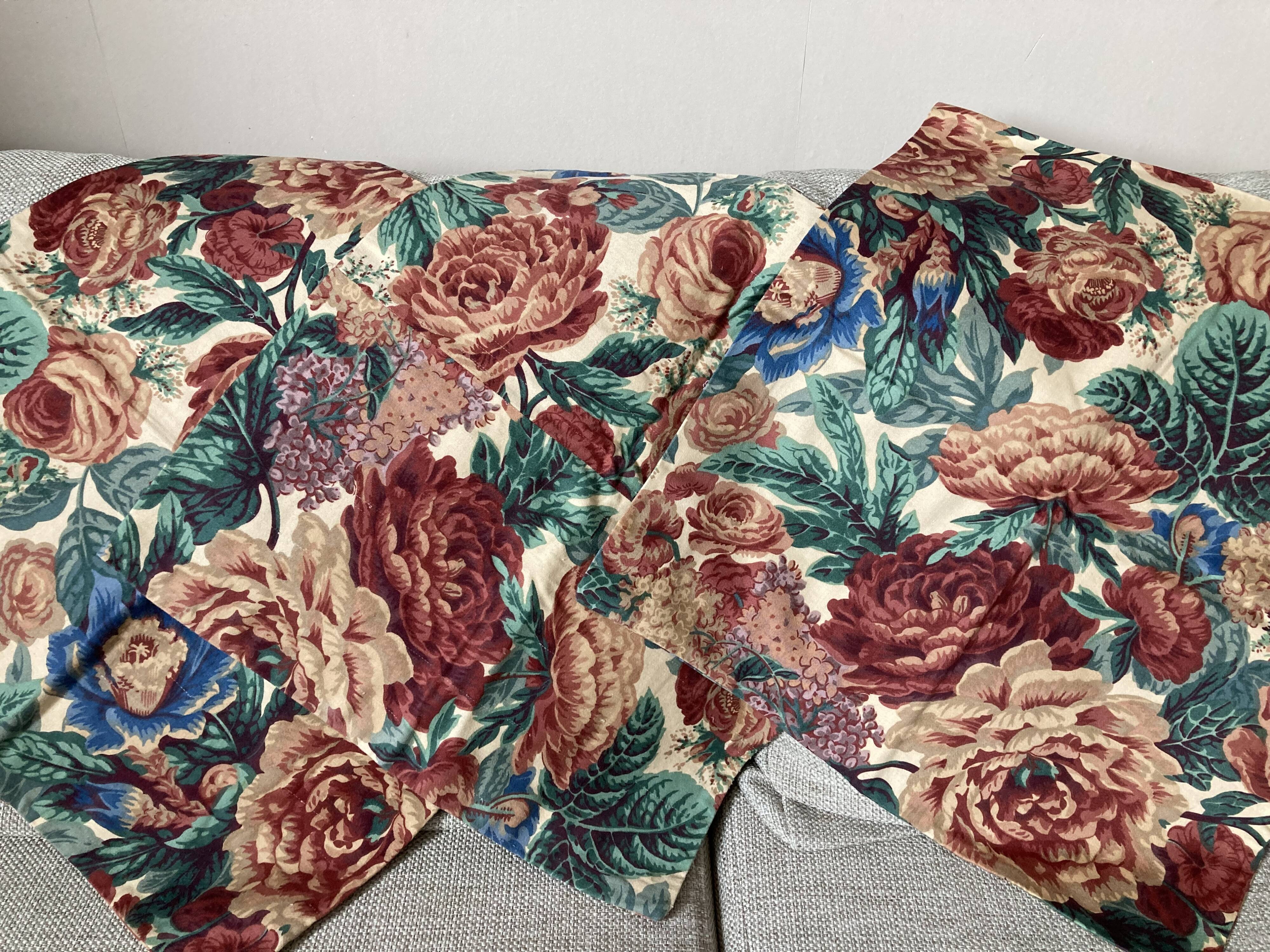 Set of 3 cushion covers in burgundy floral cotton