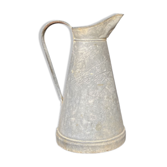 Broc vintage en zinc
