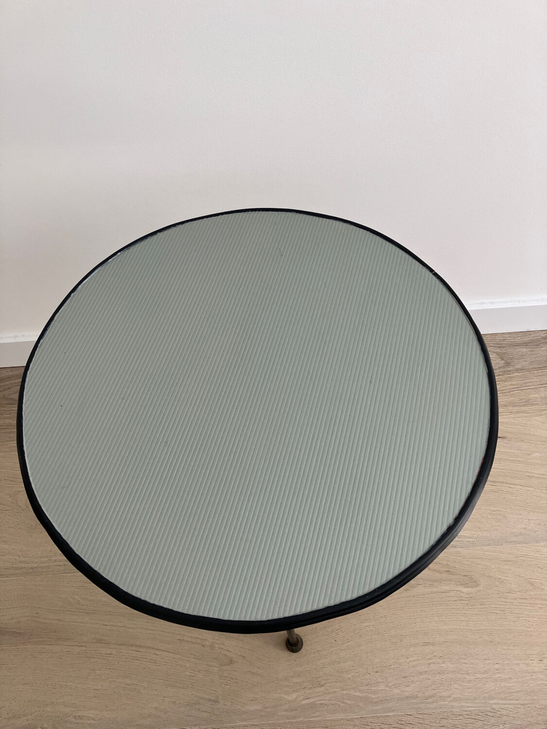 Metal tripod coffee table