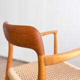 Paire de chaises de salle à manger modèle 56 par Niels O. Møller en chêne