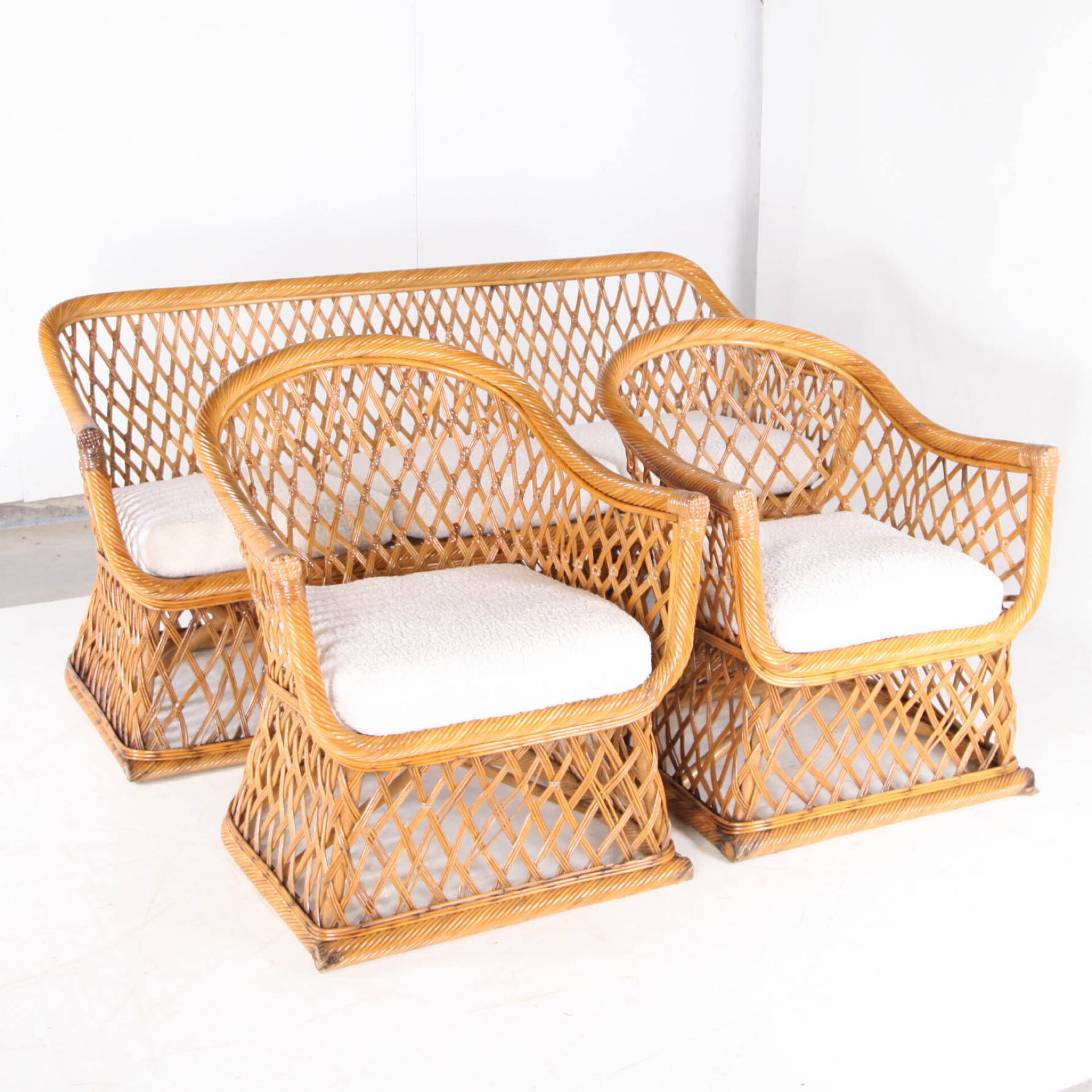 Woven rattan lounge set