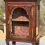 Small display cabinet to place in carved solid oak, 19th century.