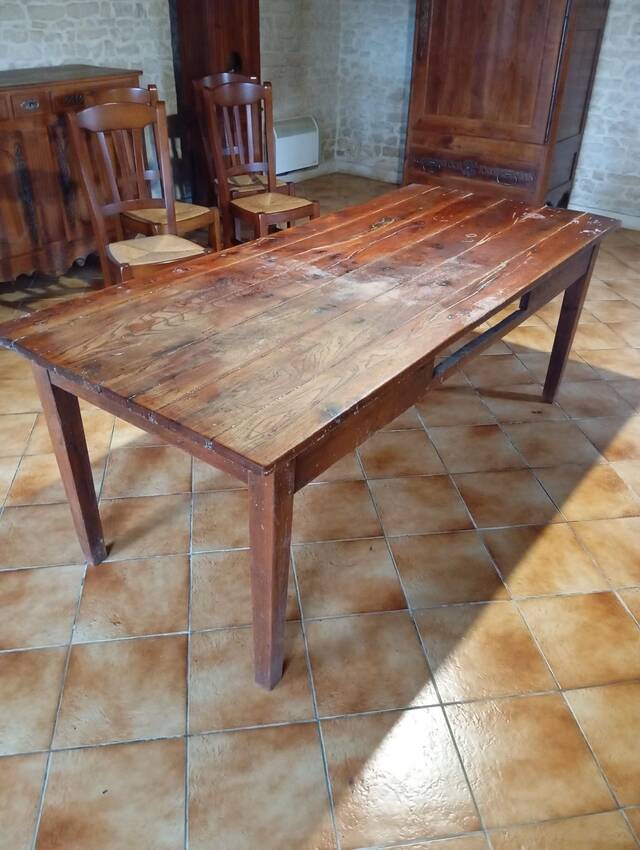 Table de ferme dite "de couvent" en bois fruitier (cerisier ou merisier)