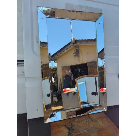 Bevelled mirror from the 1930s