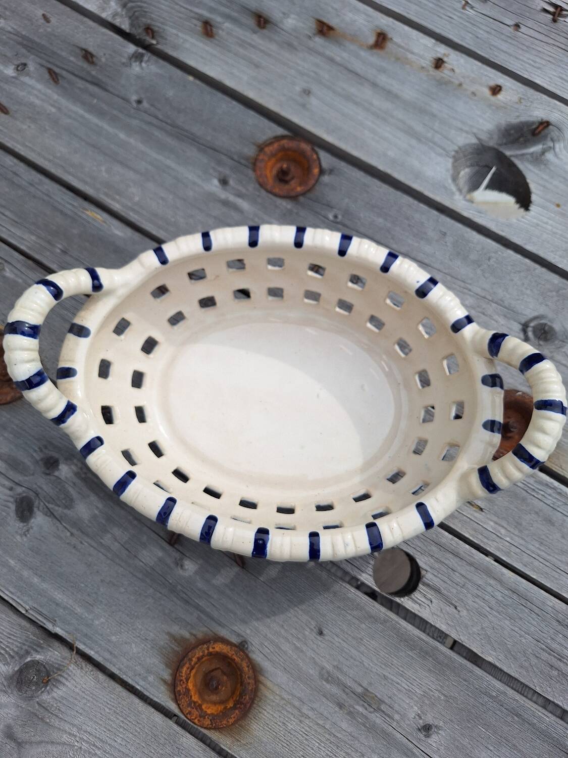 Ceramic basket fruit bowl