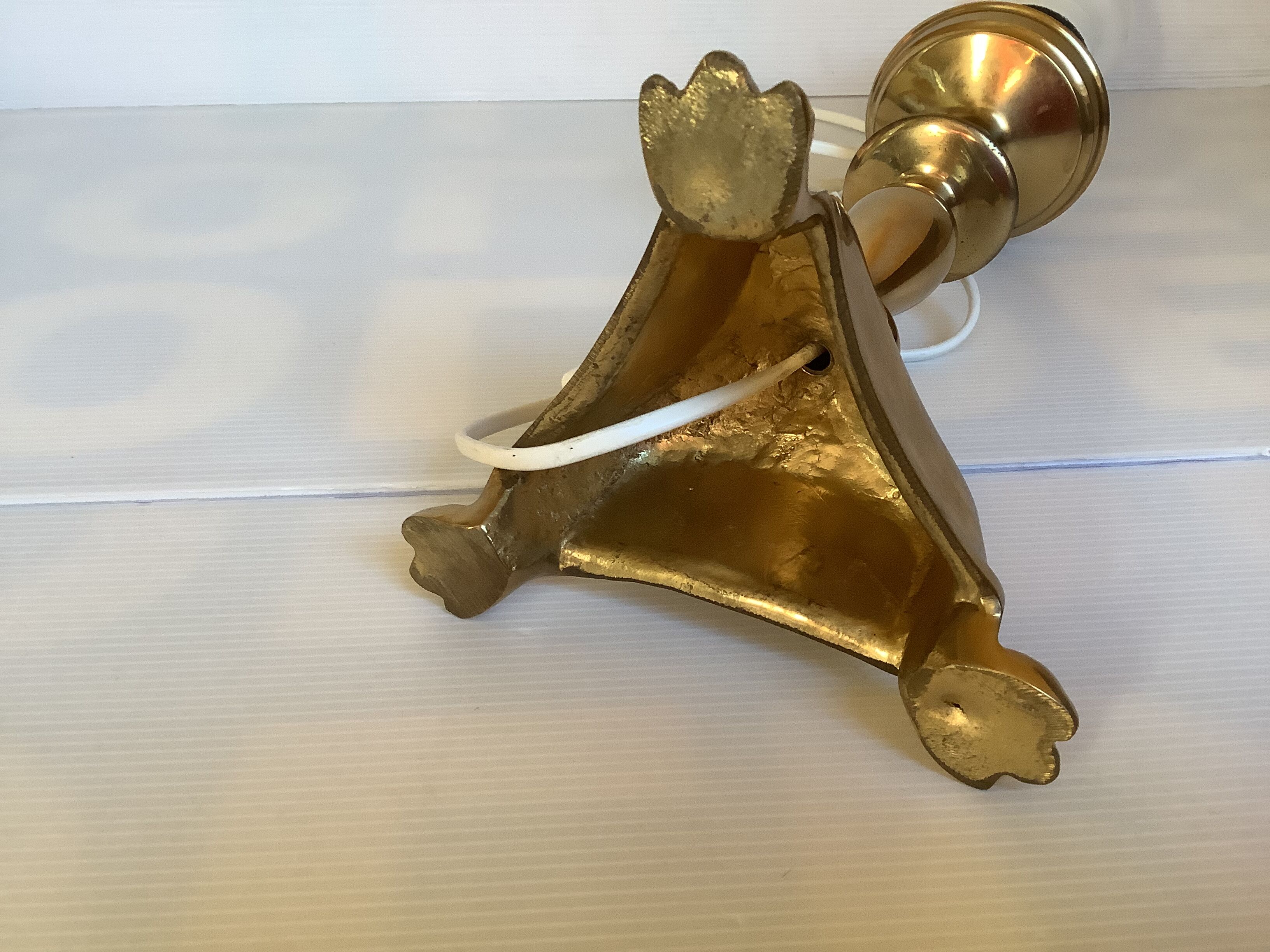 Brass lamp with lion claw feet Italy
