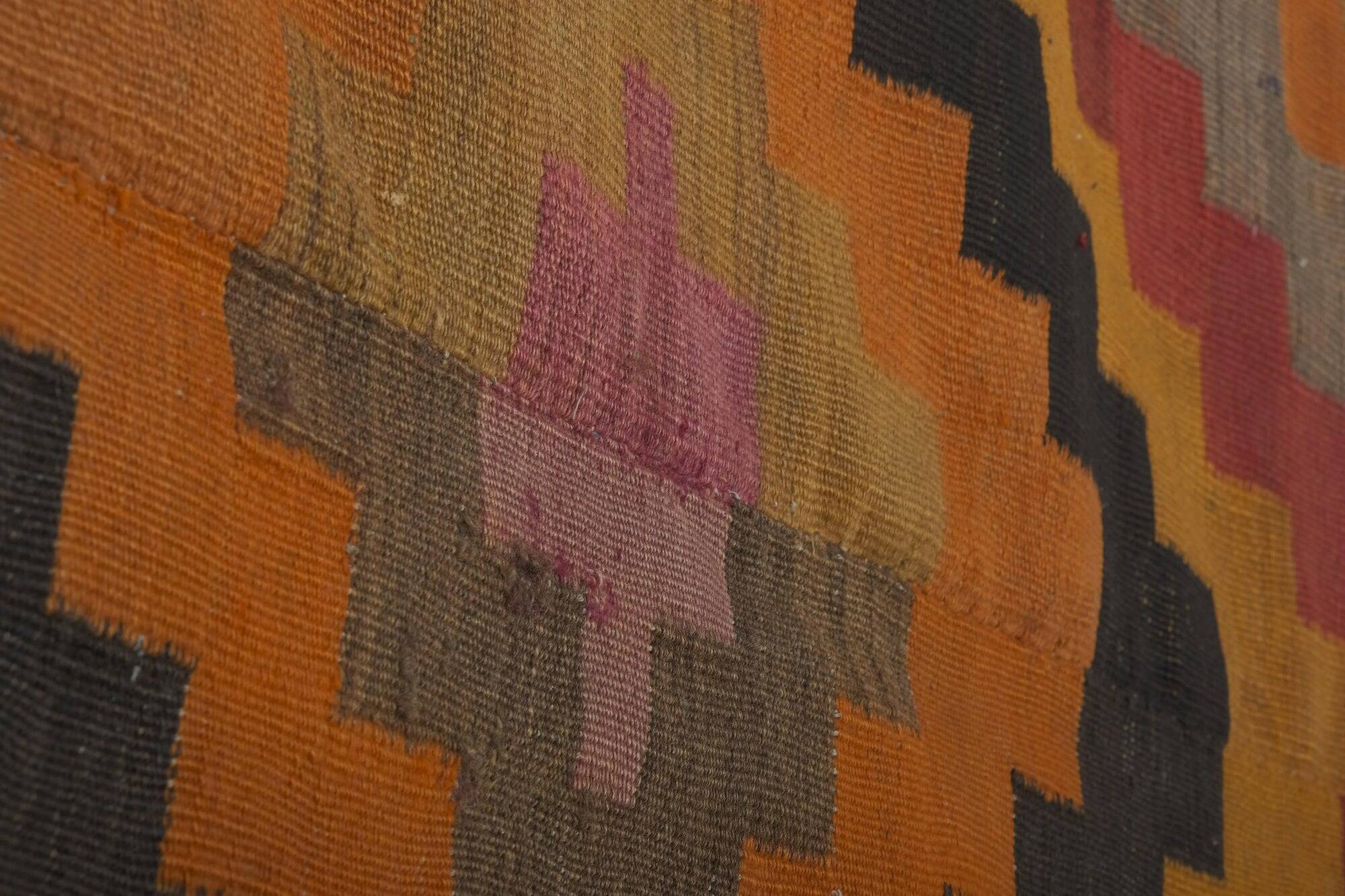 Vintage Turkish kilim, handwoven, 195x321 cm.