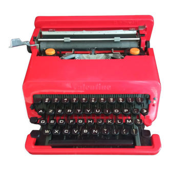 Machine à écrire Olivetti Valentine  d'Ettore Sottsass