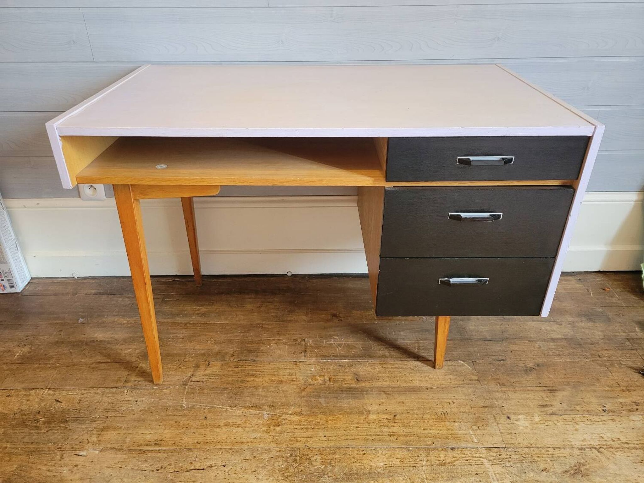 Bureau pieds compas vers1970