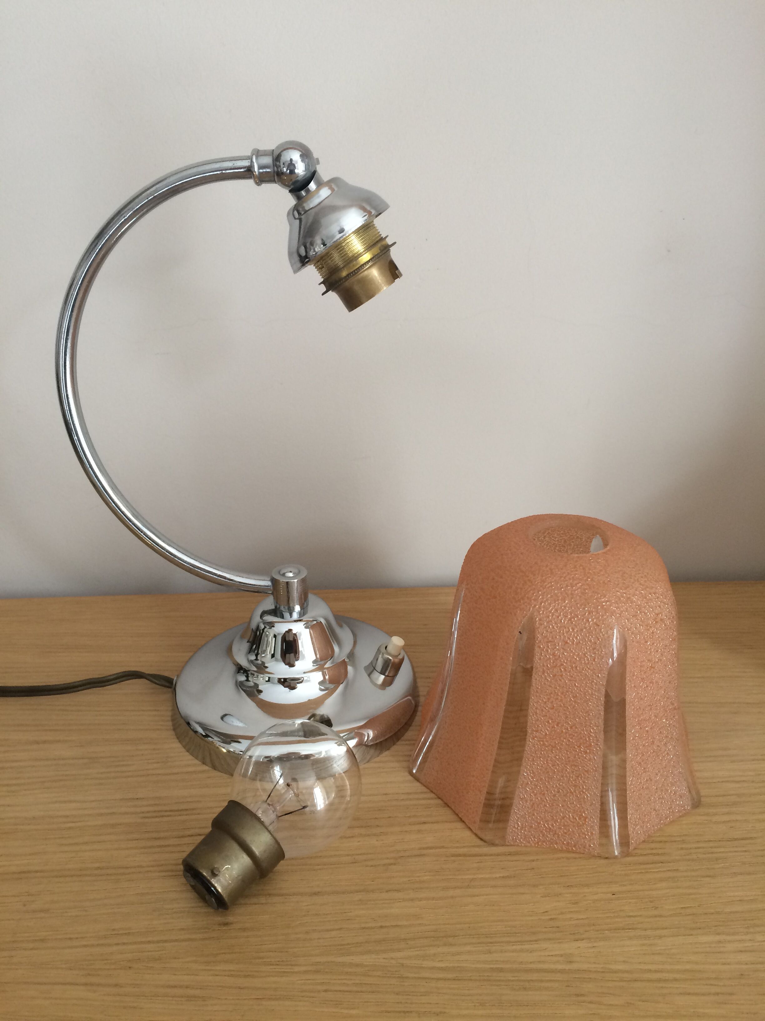 Bedside lamp art deco from the 40s-50s