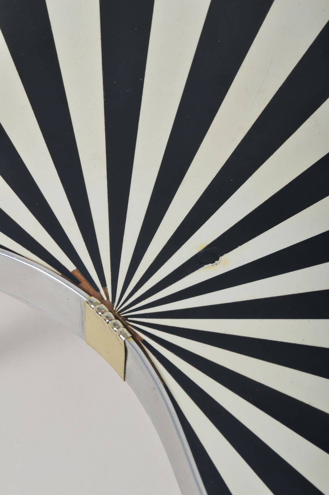 Kidney-shaped vintage side table with handmade ray pattern, 1960s