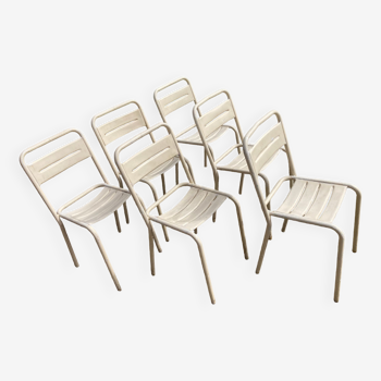 Six chaises Tolix années 60 dans leur peinture d'origine avec retouches