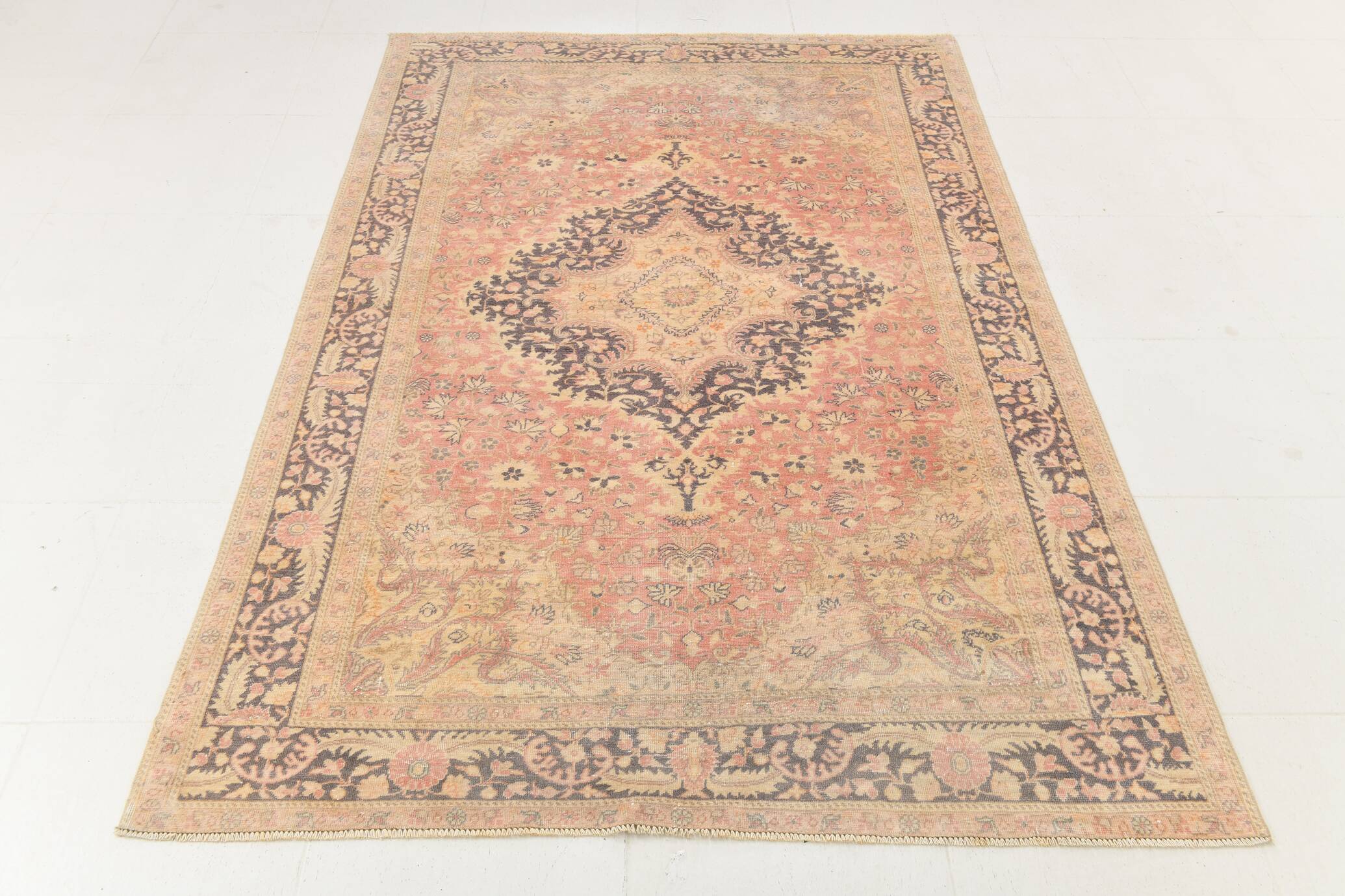 Vintage Pale Red & Pink Persian Rug, 144x216Cm