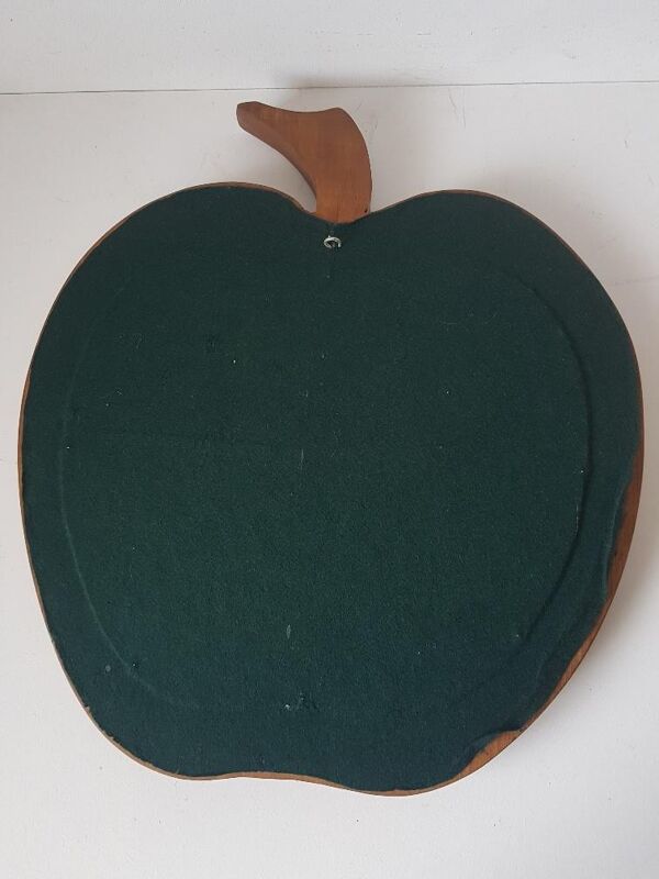 Miroir bois forme pomme, design années 70, 55x60cm