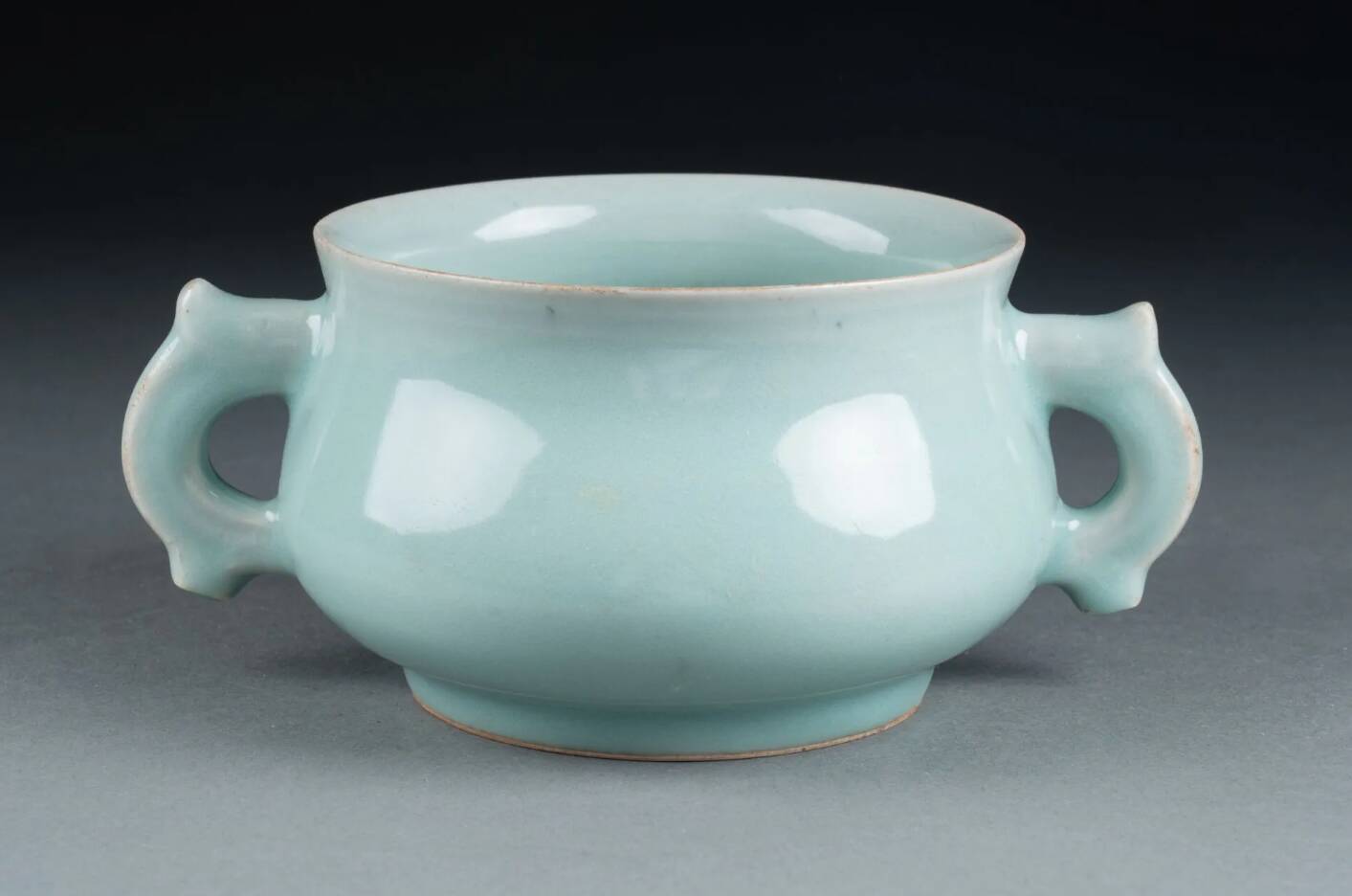 Celadon porcelain perfume burner - Qing Dynasty - 19th century - China