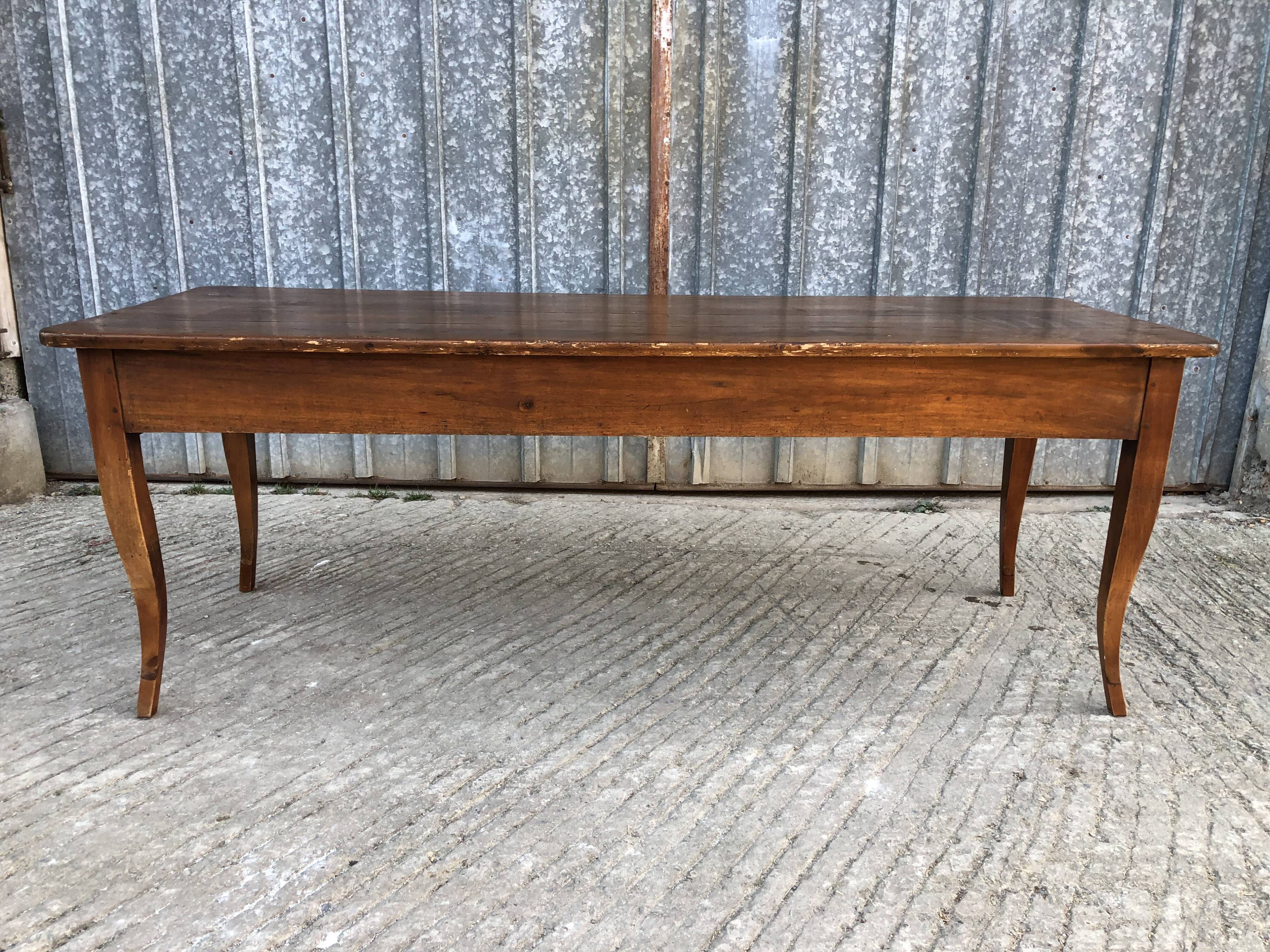 Table de ferme ancienne de style Louis XV avec 2 tiroirs