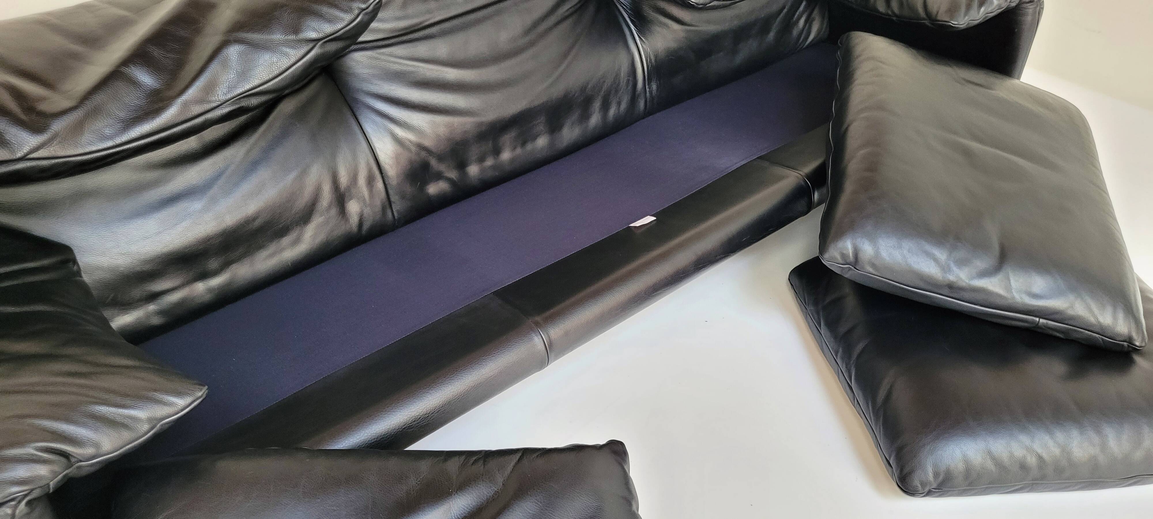 Maralunga sofa by Vico Magistretti for Cassina