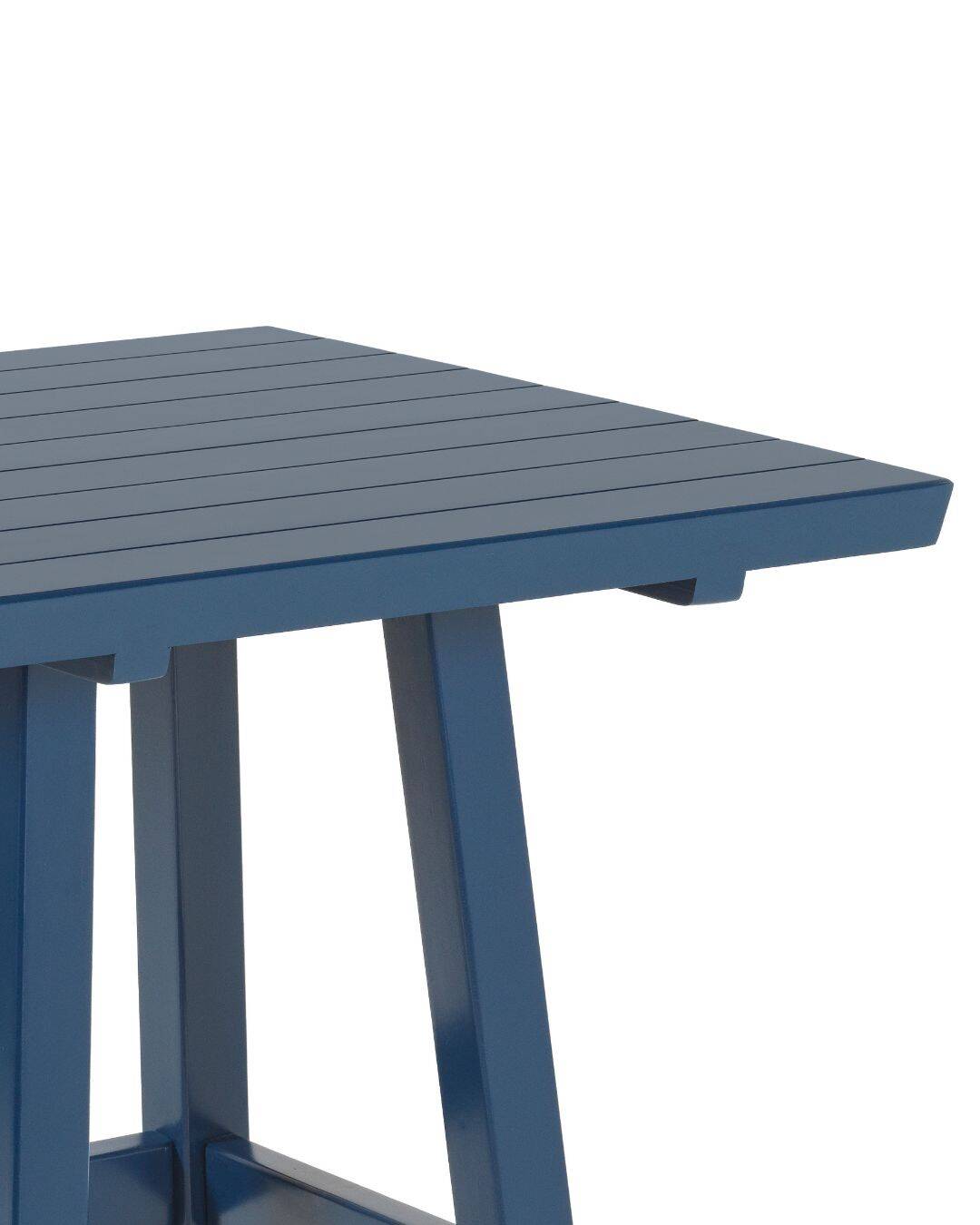 Table carrée artisanale contemporaine en bois massif de la collection Bacon