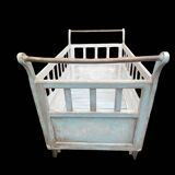 “Old-fashioned” pram
