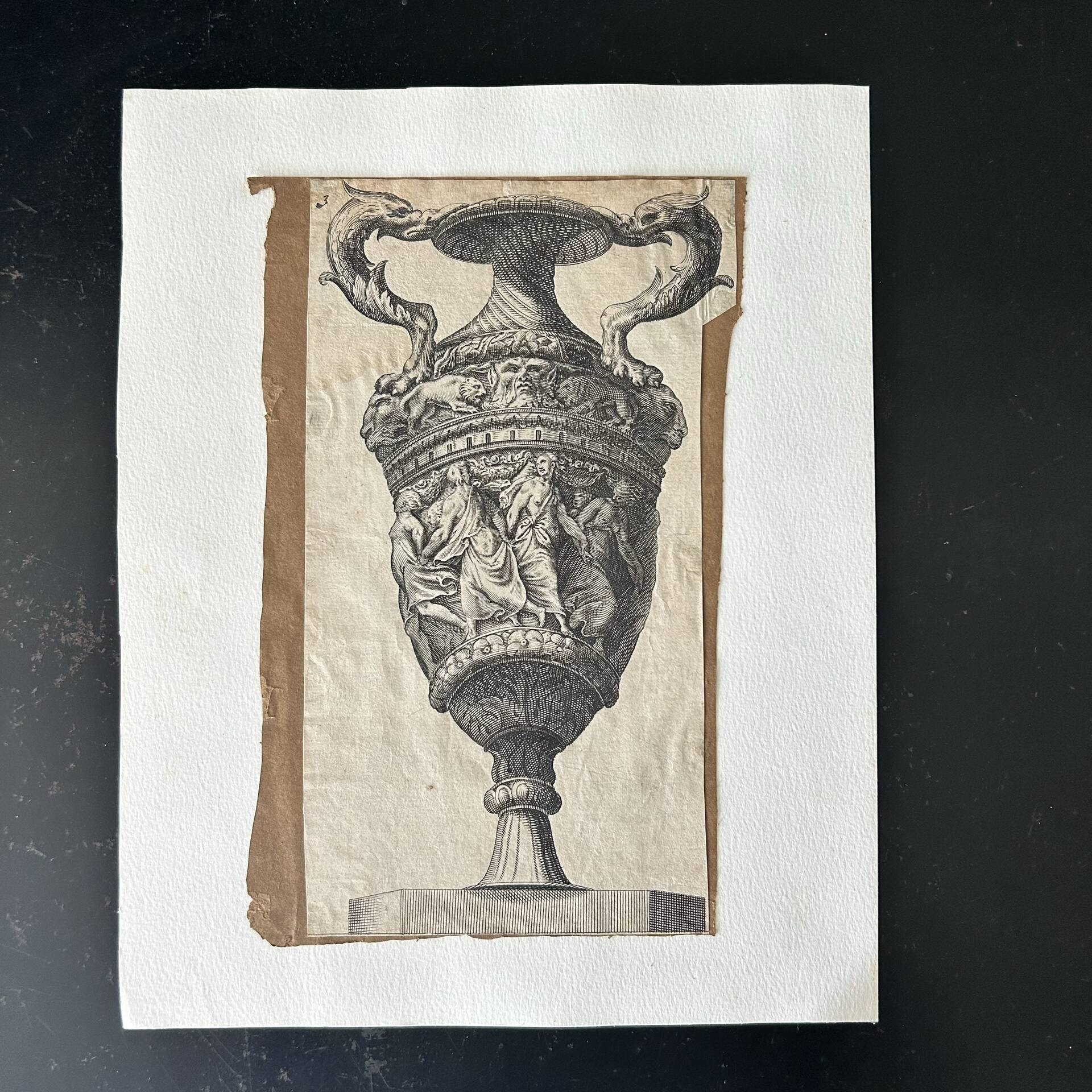 Gravure ancienne vase ornée d’après Polydoro da Caravaggio