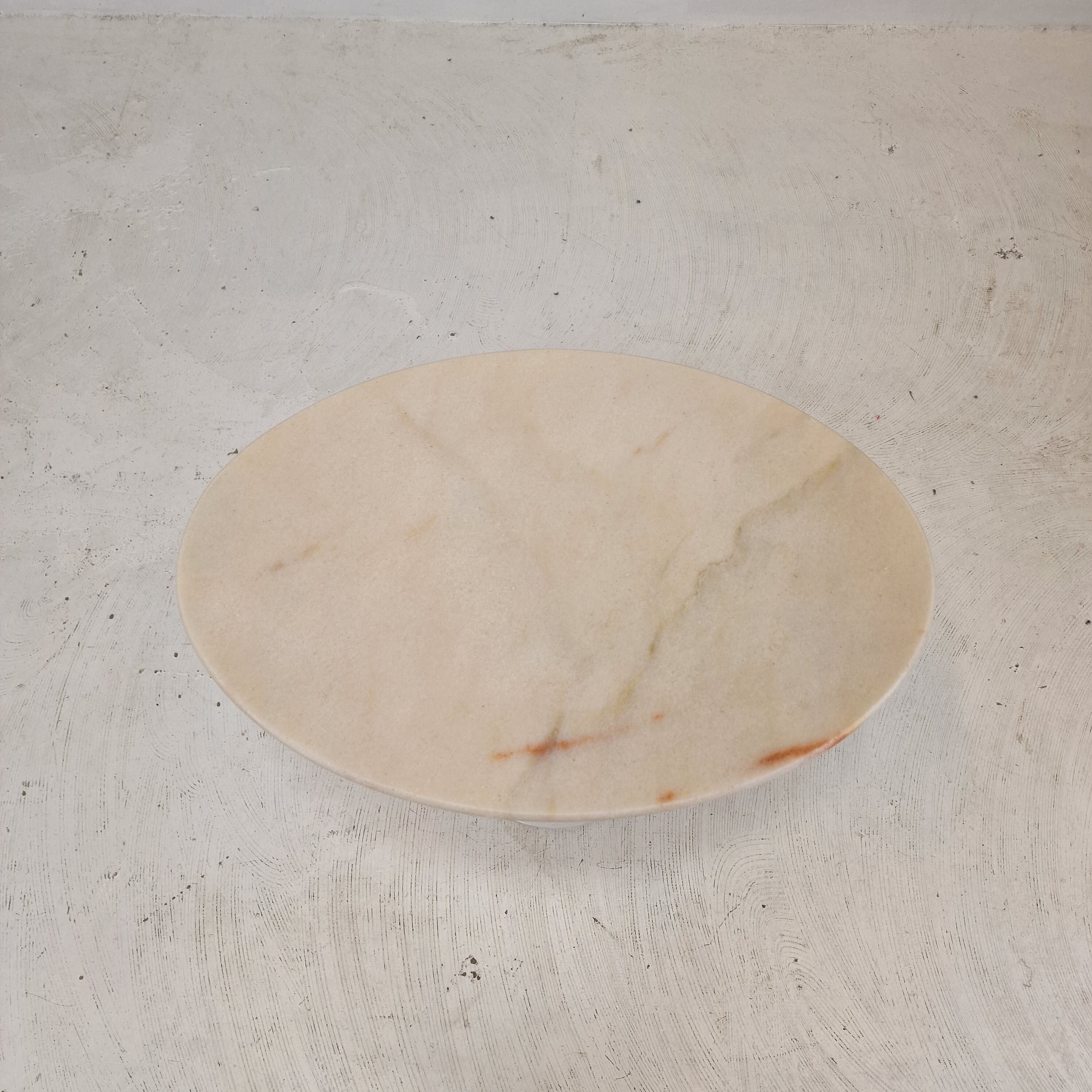 Table d’appoint ovale en marbre par Eero Saarinen pour Knoll