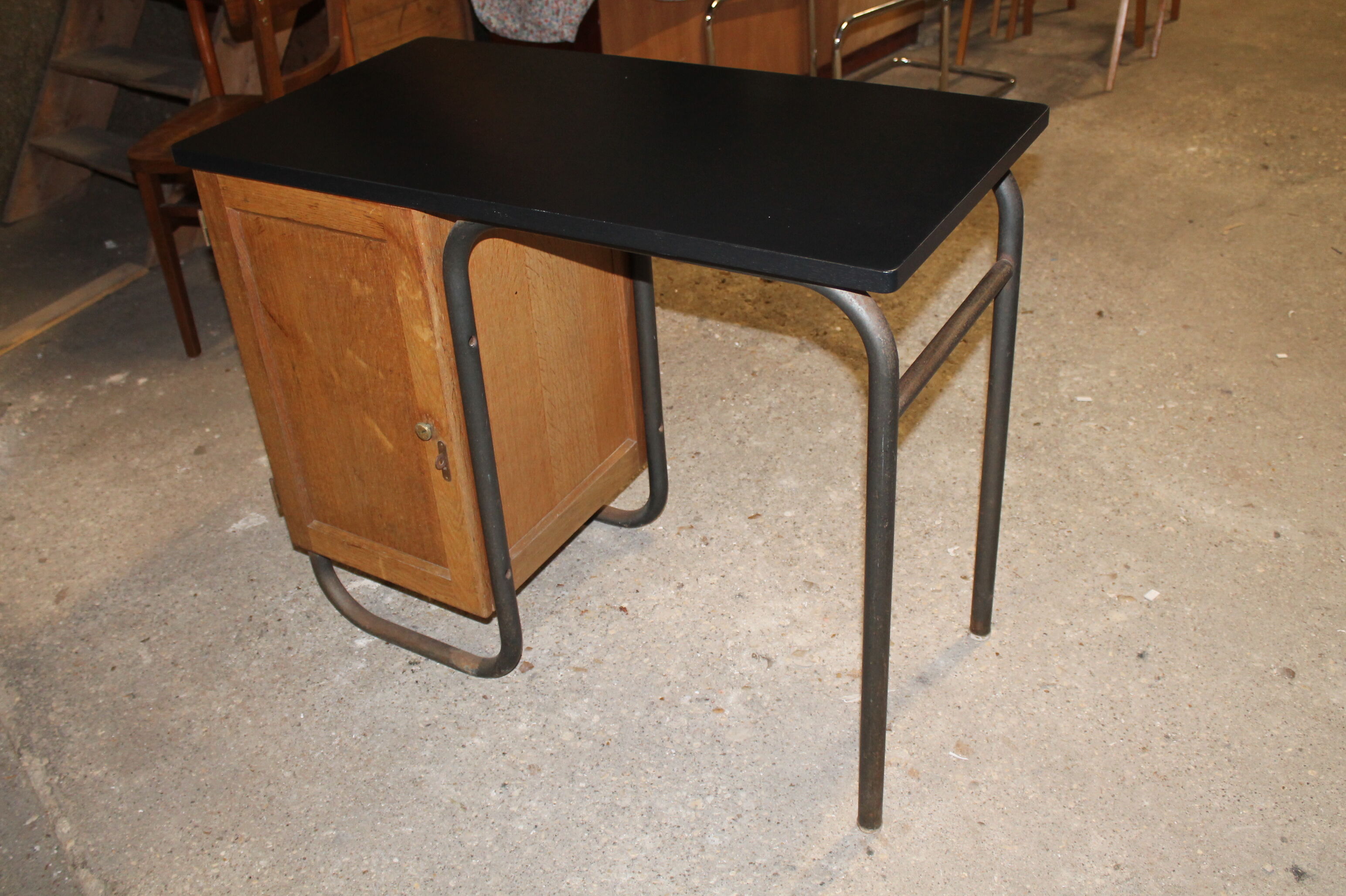 Bureau tubulaire années 50