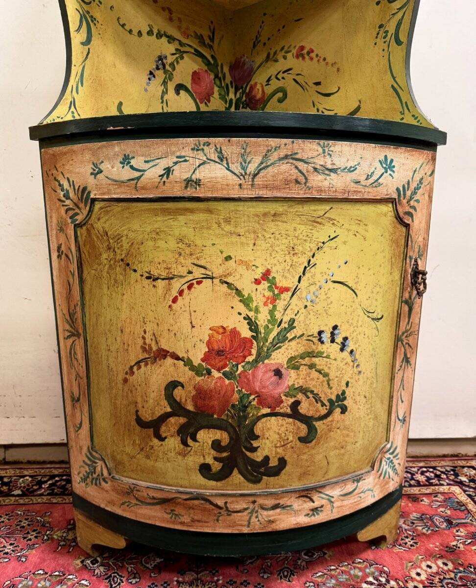 Louis XV style Venetian curved corner cupboard in lacquered wood