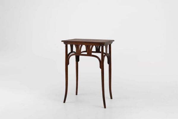 Table d'appoint art nouveau J. & J. Kohn en bois courbé, Autriche ca. 1910