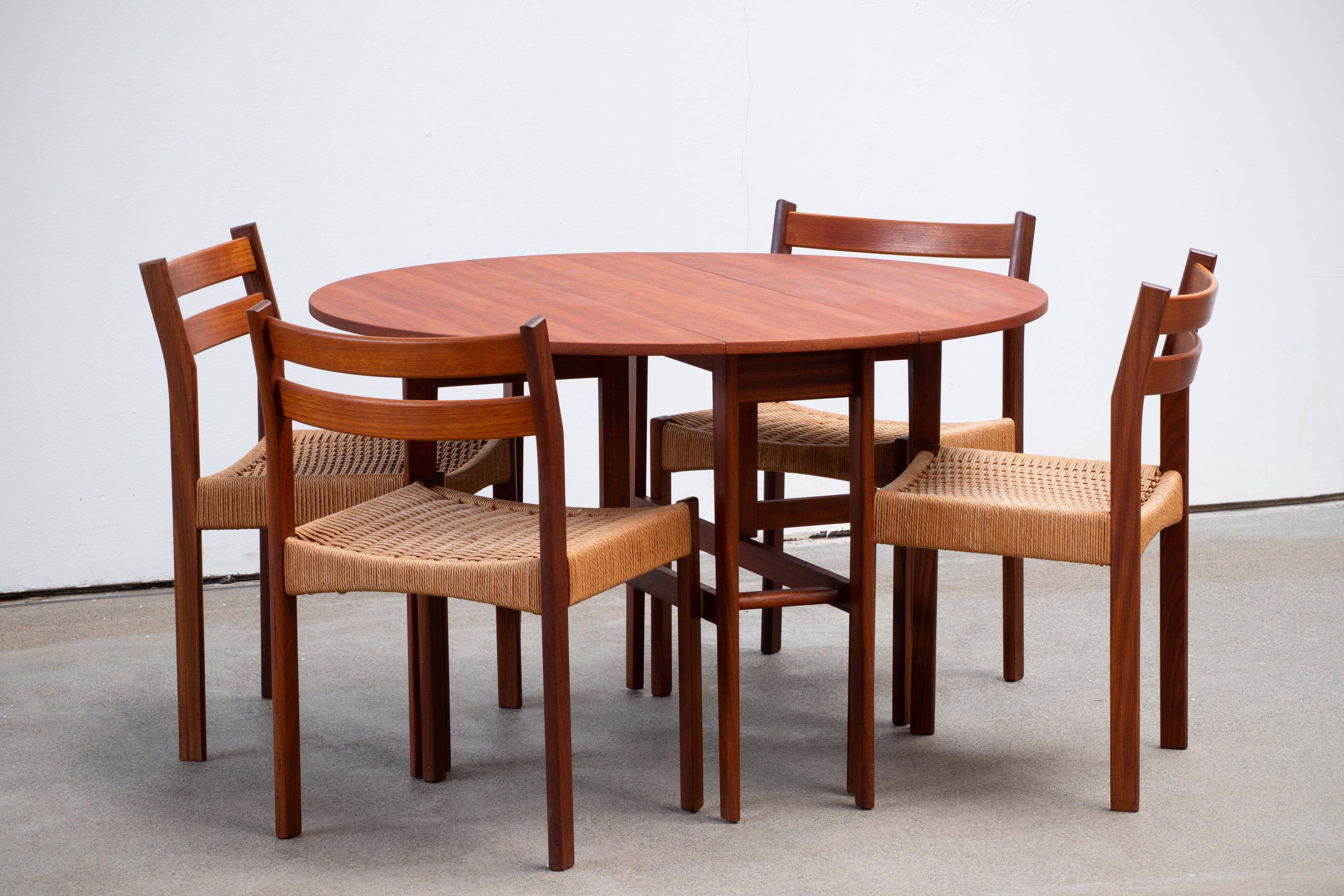 Table à manger scandinave vintage 1960