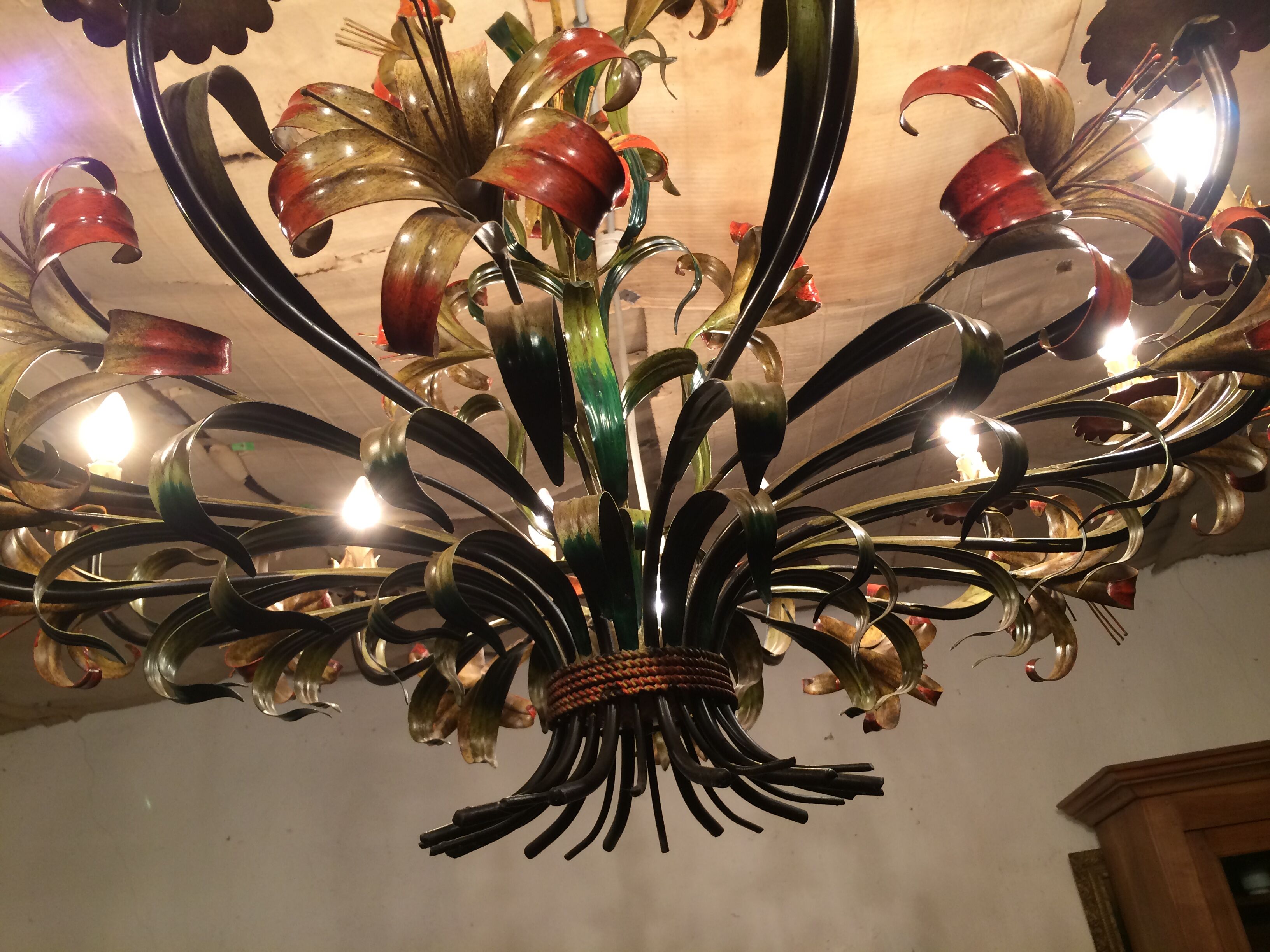 Metal chandelier painted floral decoration 12 lights