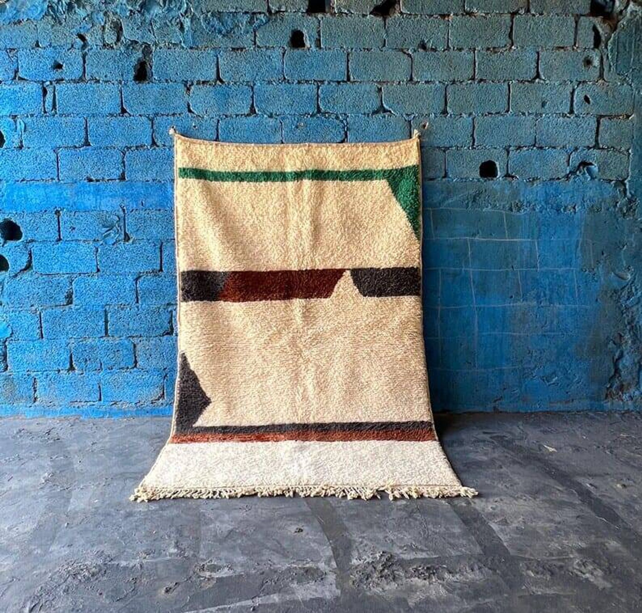 Handmade Berber rug, size 200 x 300 cm