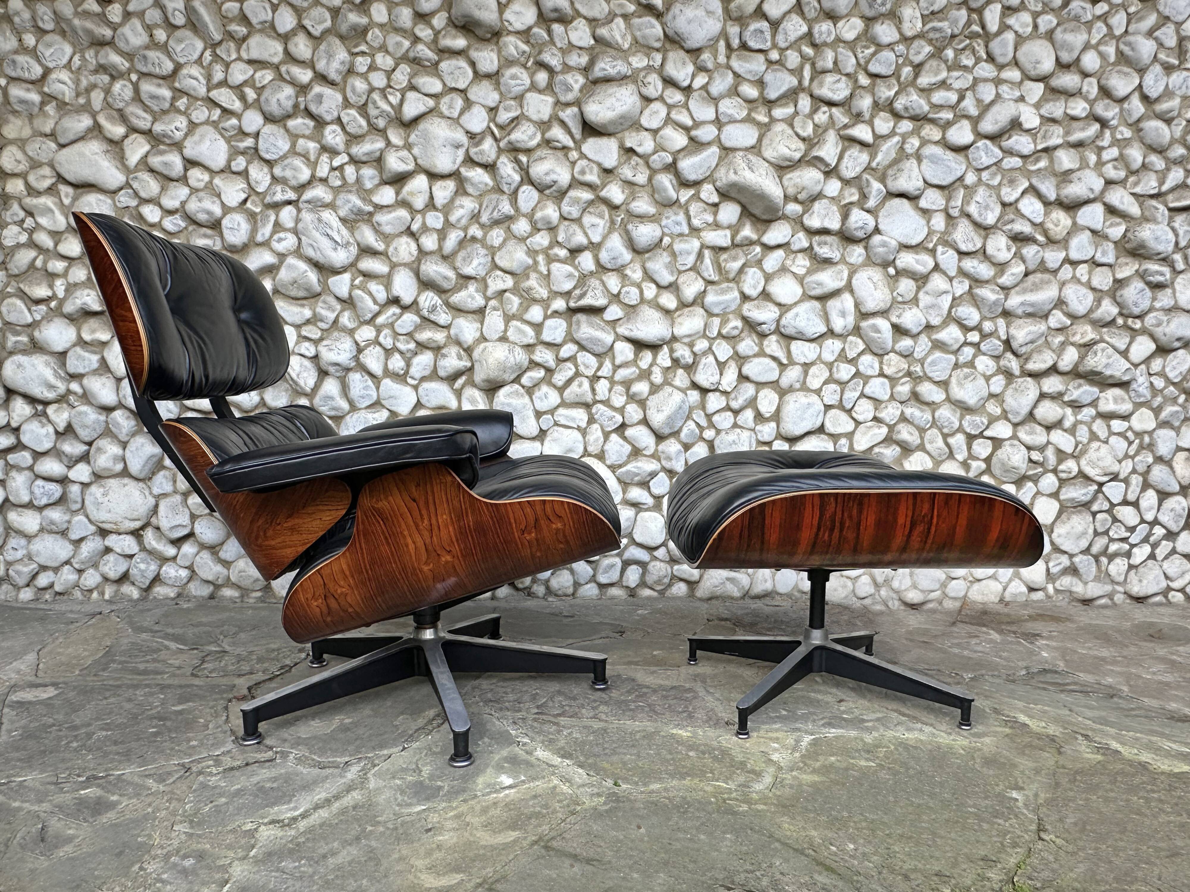 Fauteuil Lounge et ottoman Herman Miller Charles & Ray Eames, palissandre