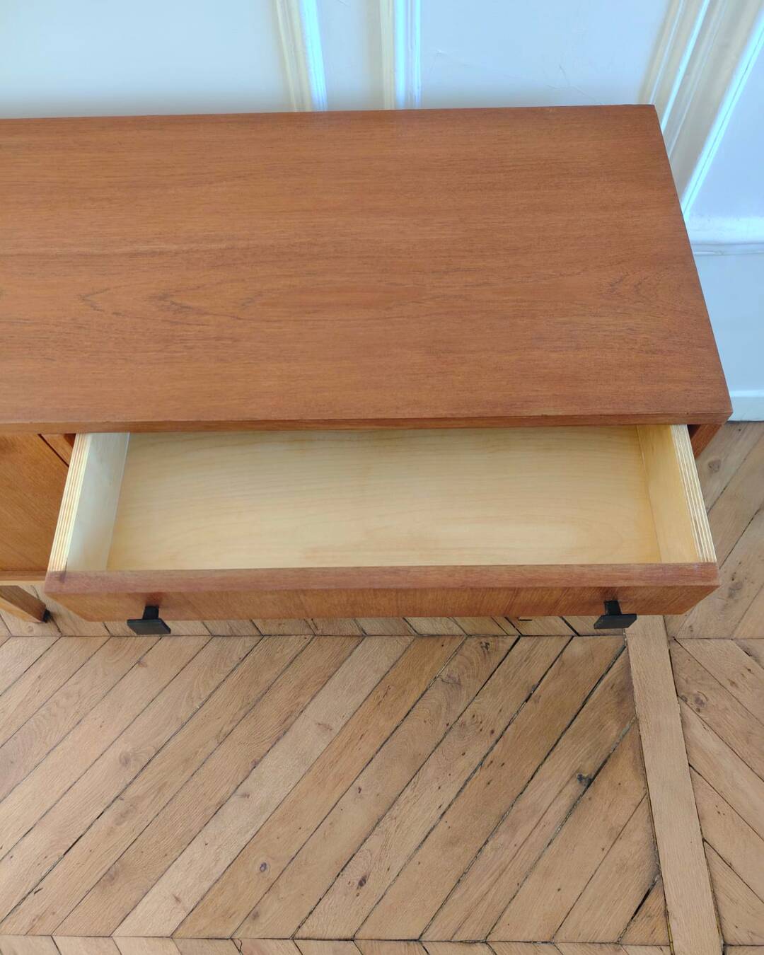 Low buffet / Vintage MDK sideboard renovated in teak, 1960s